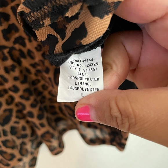 Ember Women’s Wild Elegance Leopard Print Wrap Blouse size L - Picture 3 of 7